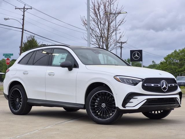 2026 Mercedes-Benz GLC GLC 300's photo