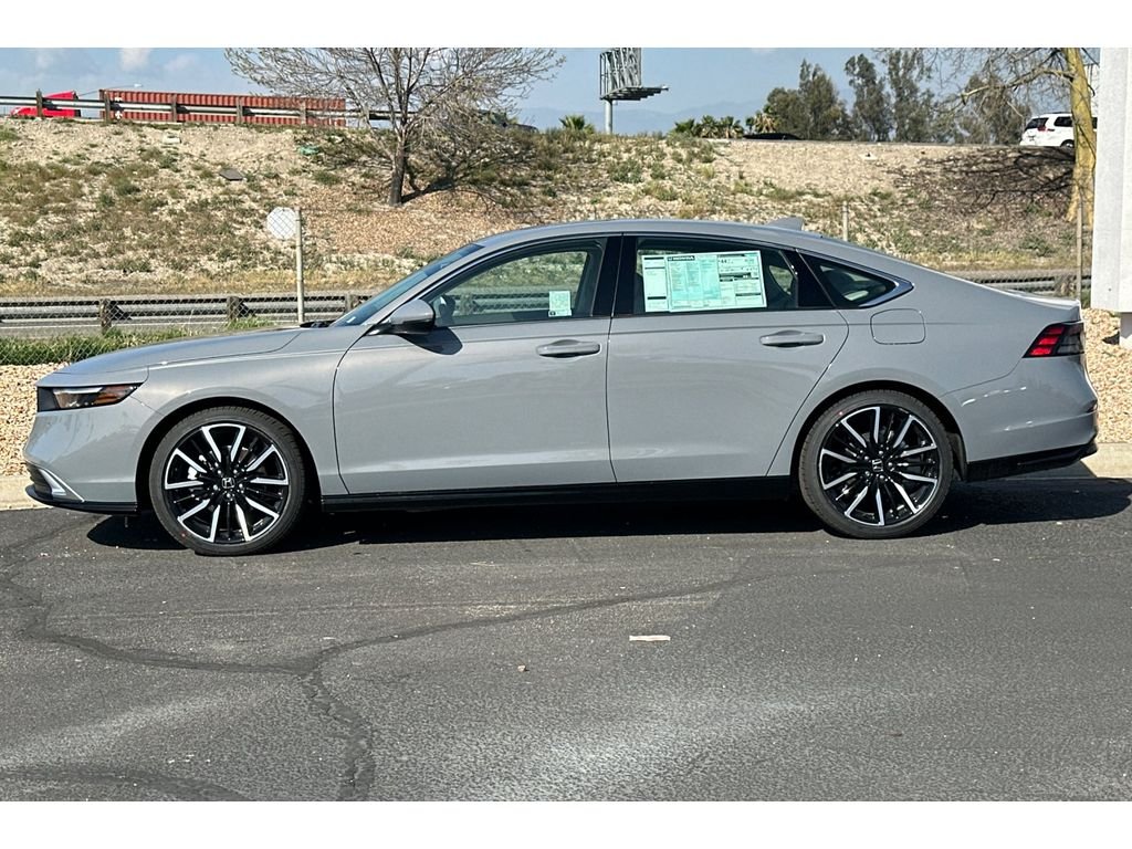 New 2026 Urban Gray Pearl Honda Touring image 8