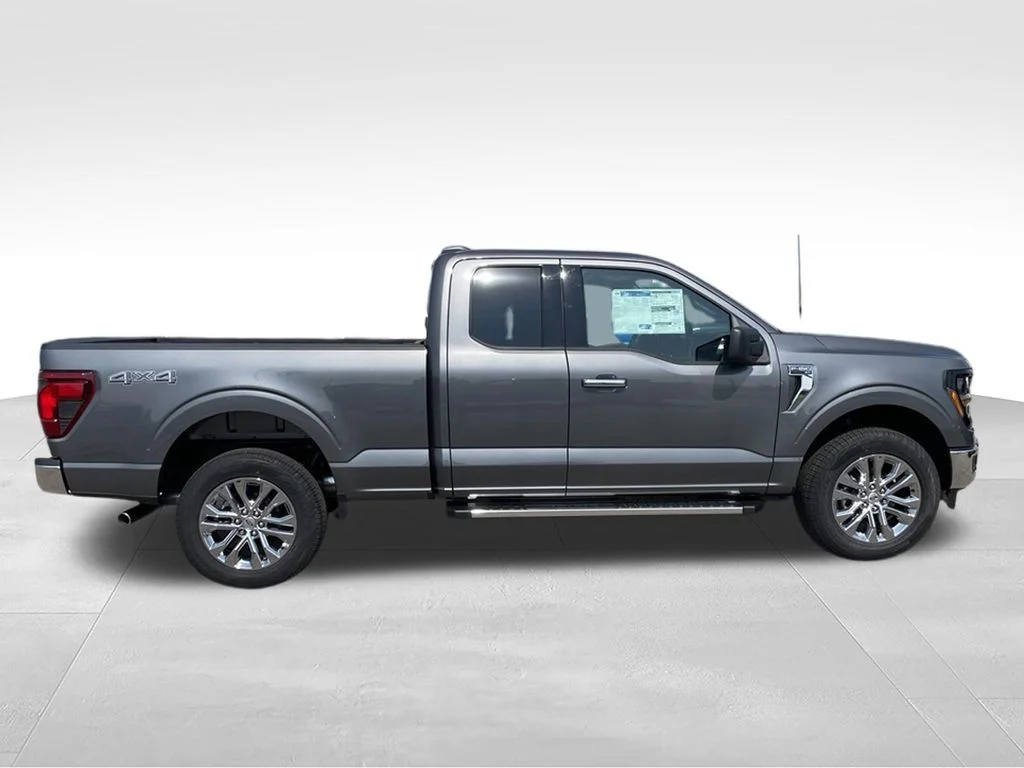 New 2026 Carbonized Gray Metallic Ford XLT image 28