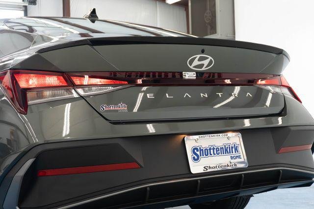 New 2026 Gray Hyundai SEL Sport image 23