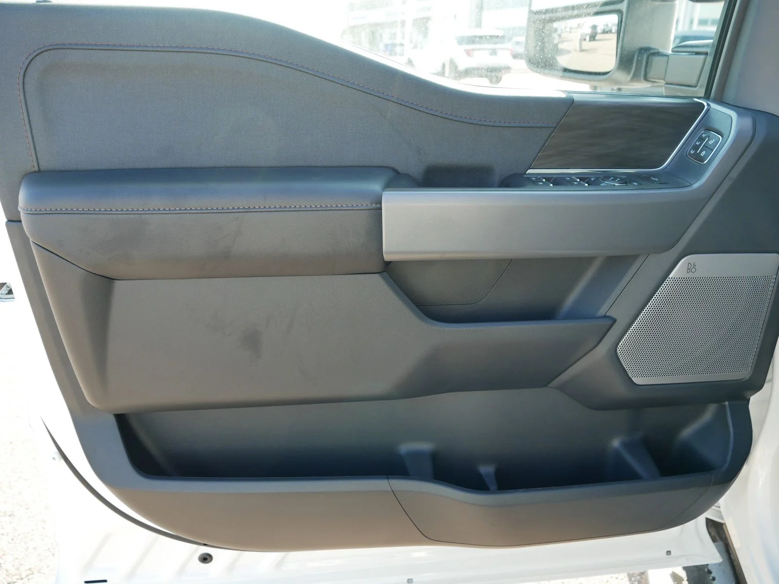2025 Ford F-150 Lariat - Photo 13