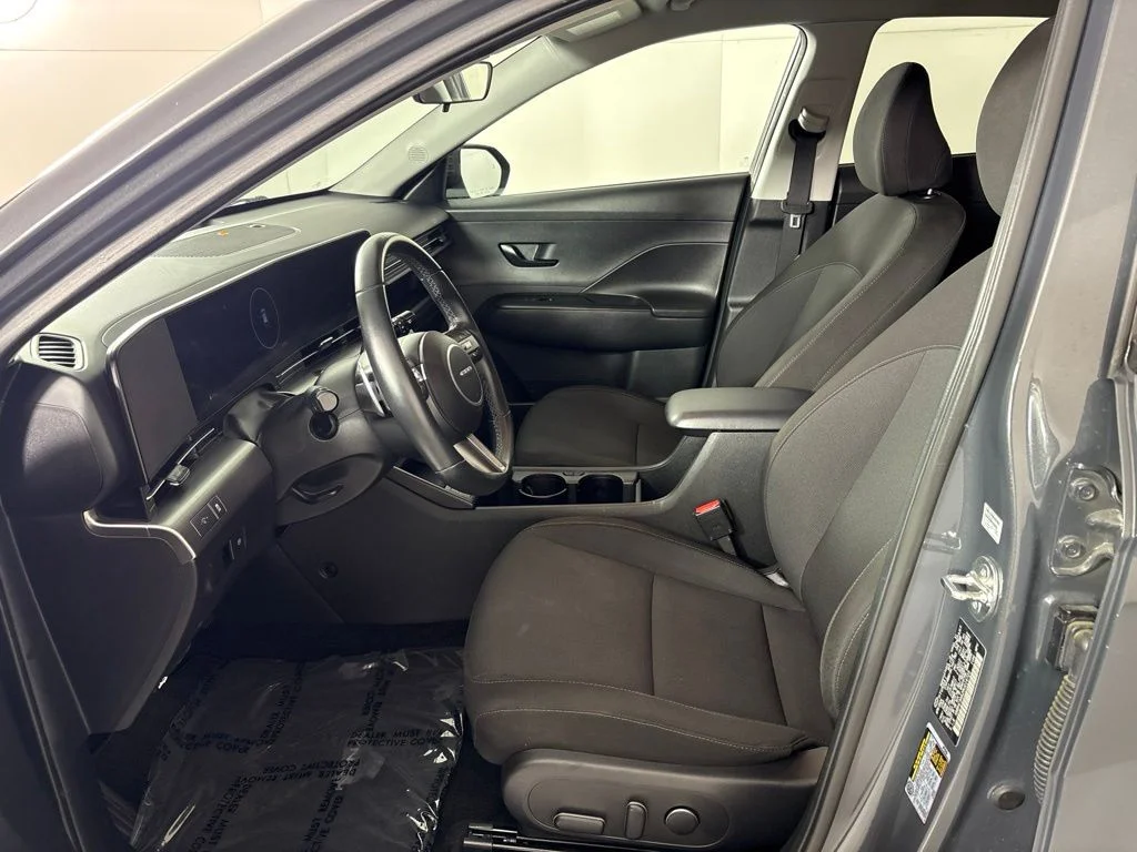 Used 2024 Gray Hyundai SEL image 24