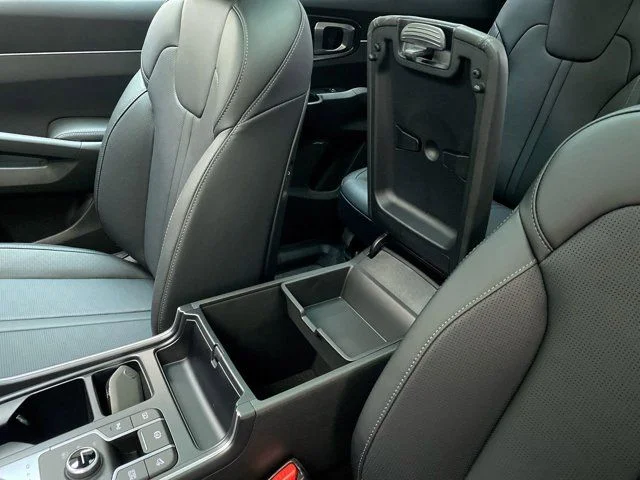 New 2026 Snow White Pearl Kia EX image 29