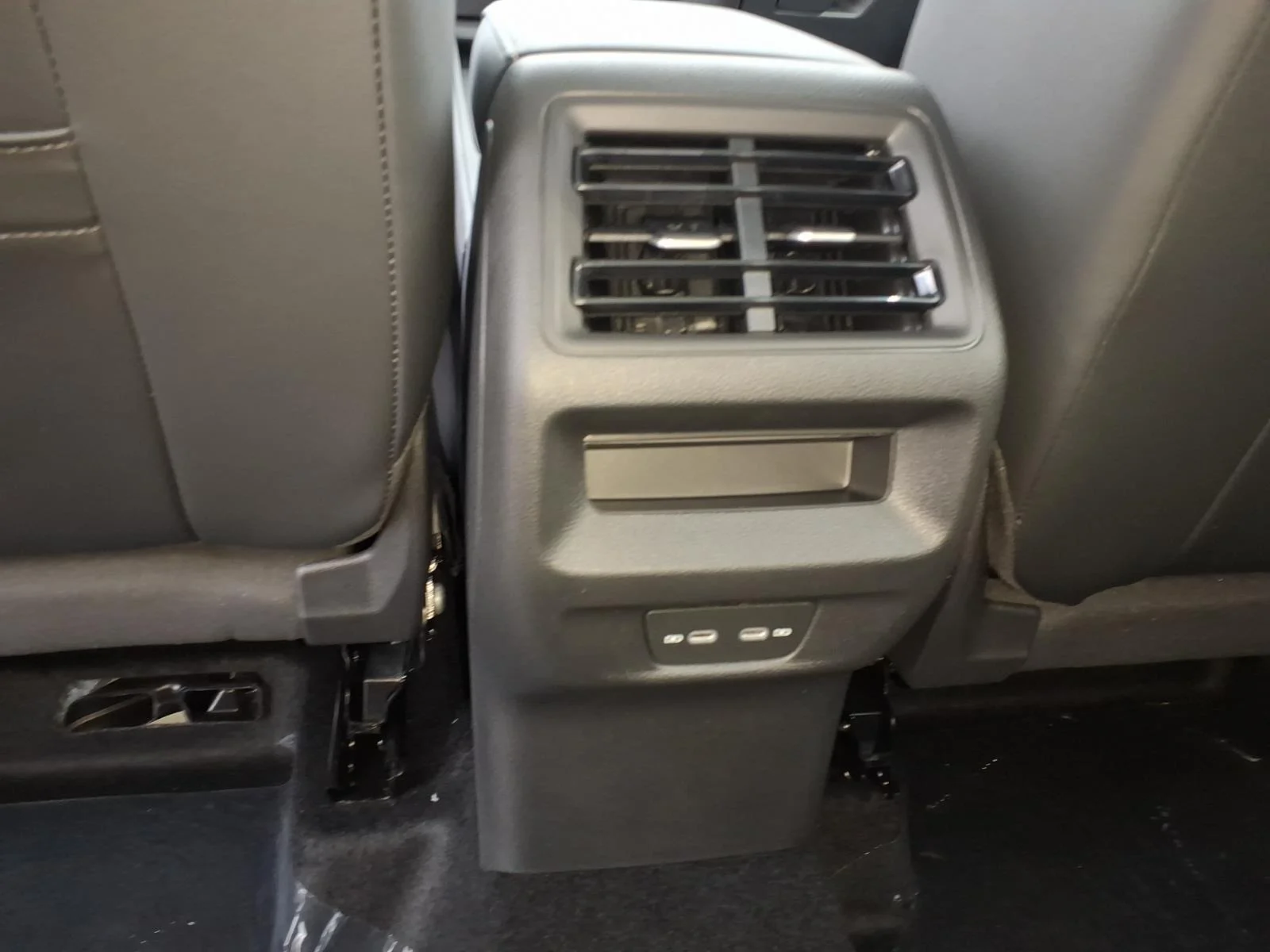 Used 2026 Pure White 0q0q Volkswagen 2.0T SE 4MOTION image 19