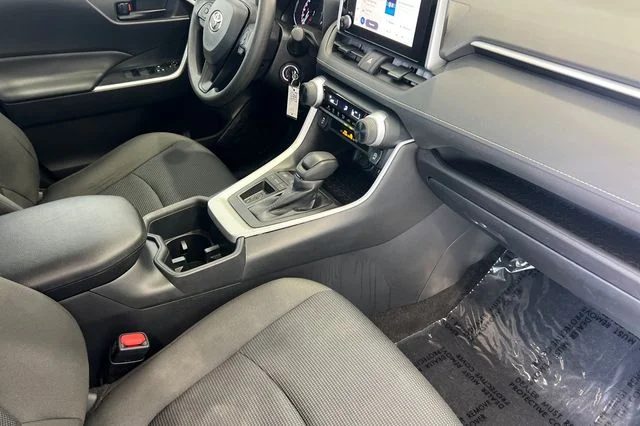 Used 2025 Silver Toyota LE image 18