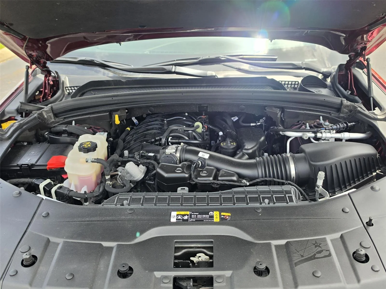 Used 2025 Velvet Red Pearlcoat Jeep Altitude X image 37