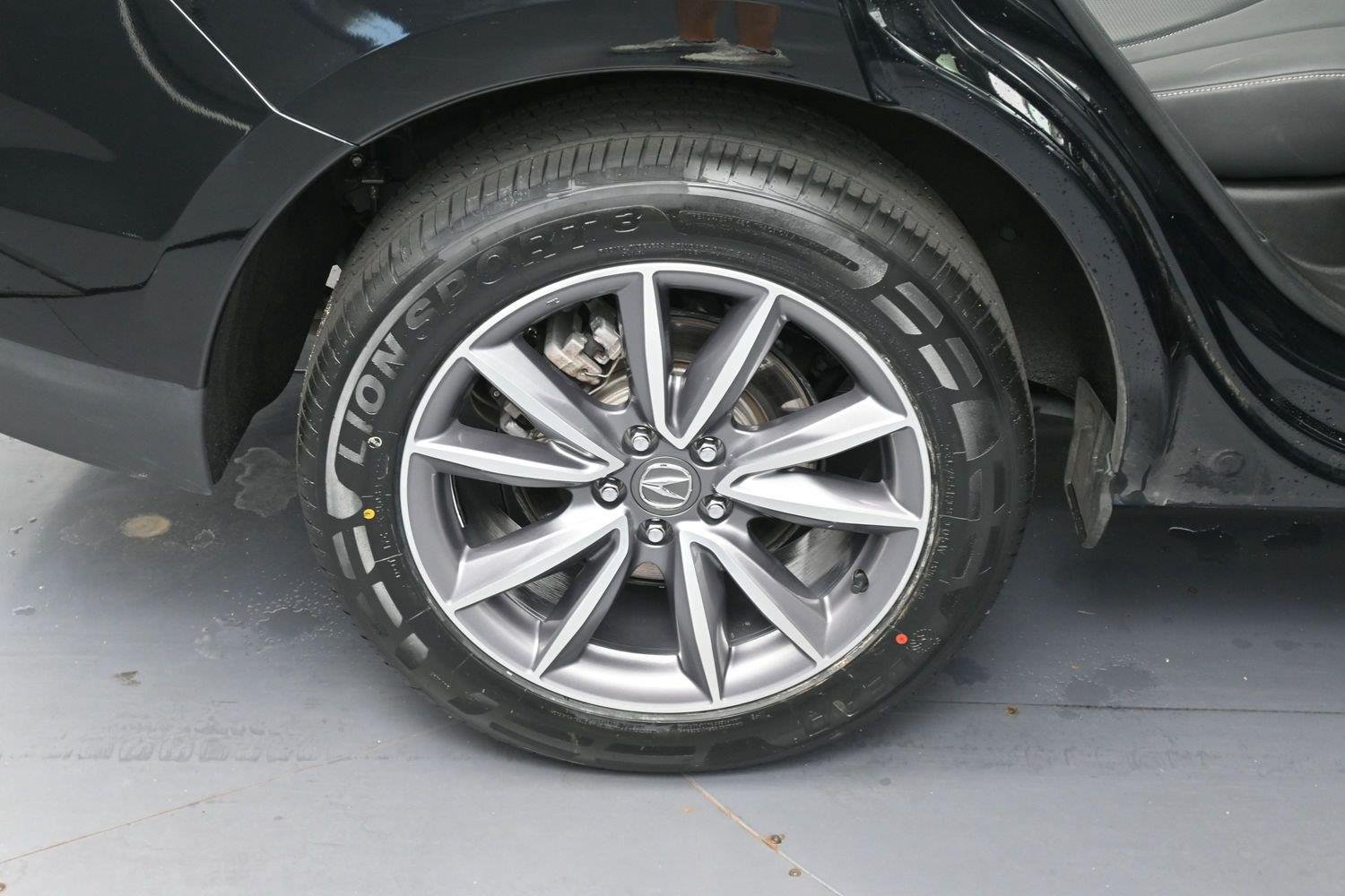 Used 2023 Majestic Black Pearl Acura SH-AWD w/Tech image 34