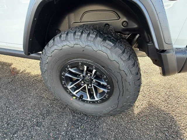 New 2027 White/off-white Jeep Willys image 6