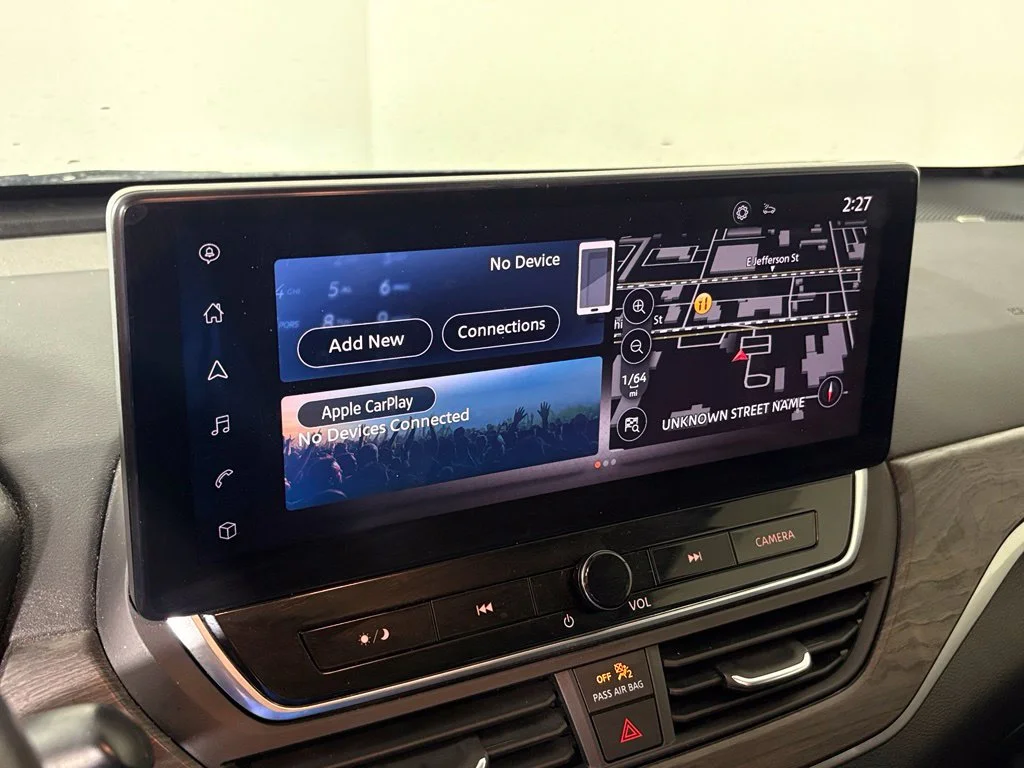 Used 2024 Silver Nissan 2.5 SL image 19