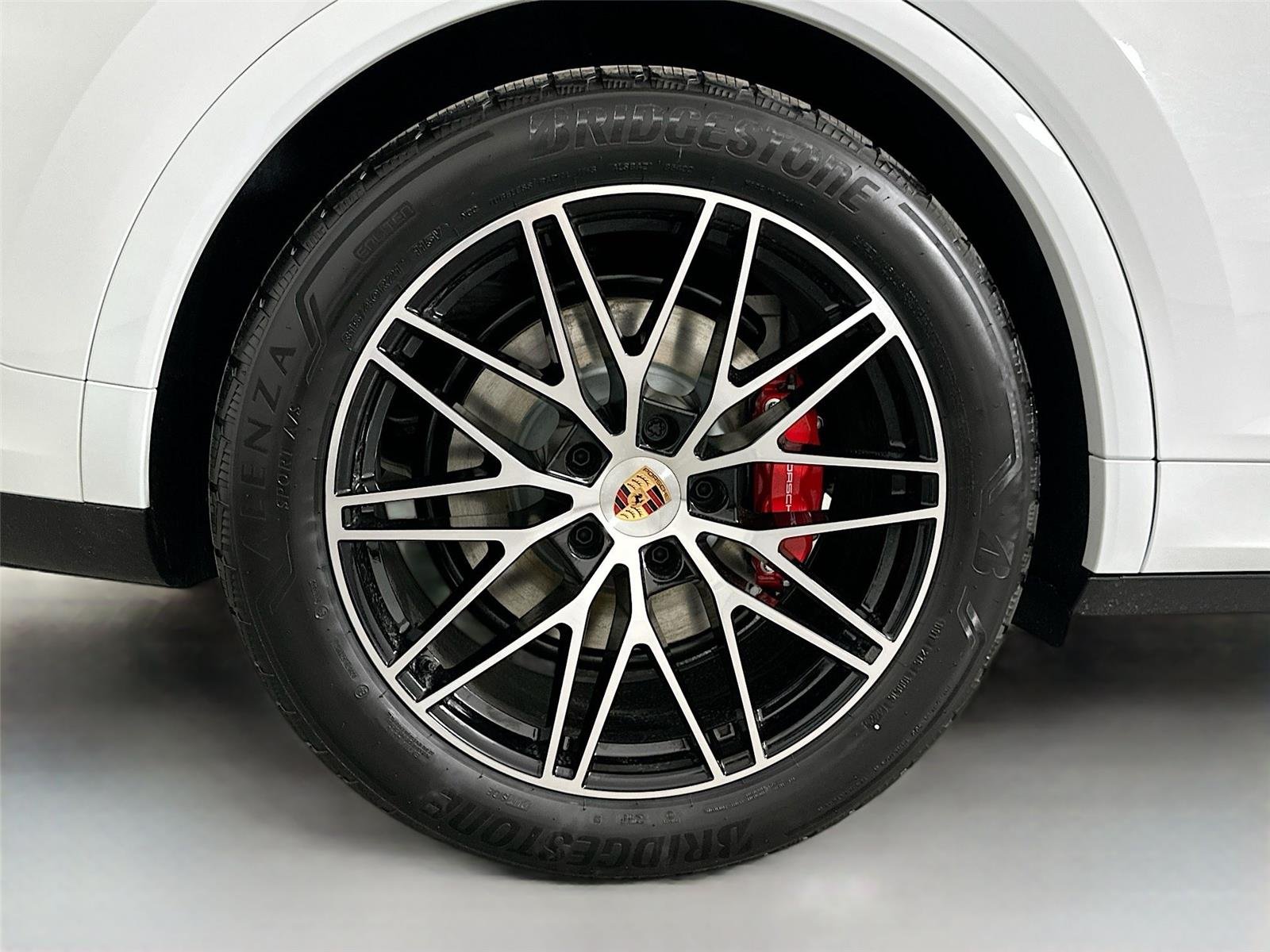 New 2026 Carrara White Metallic Porsche S E-Hybrid image 13