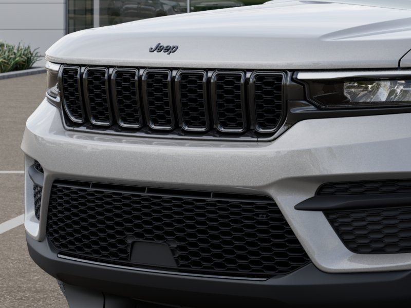 New 2025 Silver Zynith Exterior Paint Jeep Altitude X image 37
