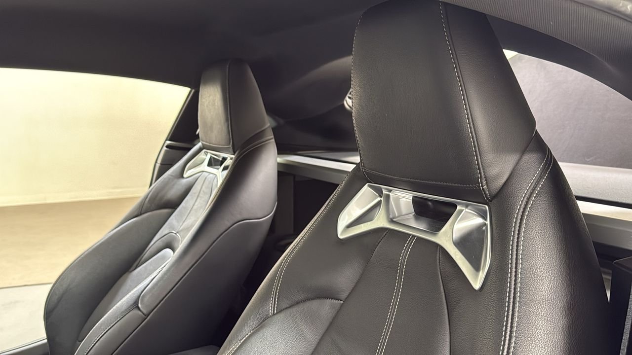 Used 2021  Toyota 3.0 image 14