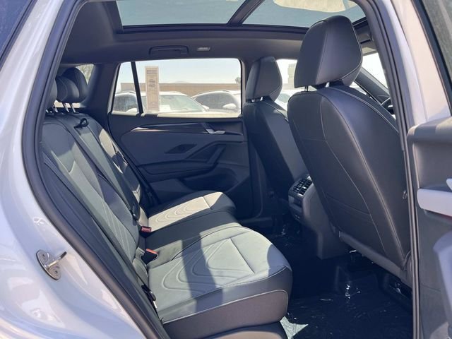 New 2026 White/off-white Volkswagen 2.0T SE R-Line Black image 33