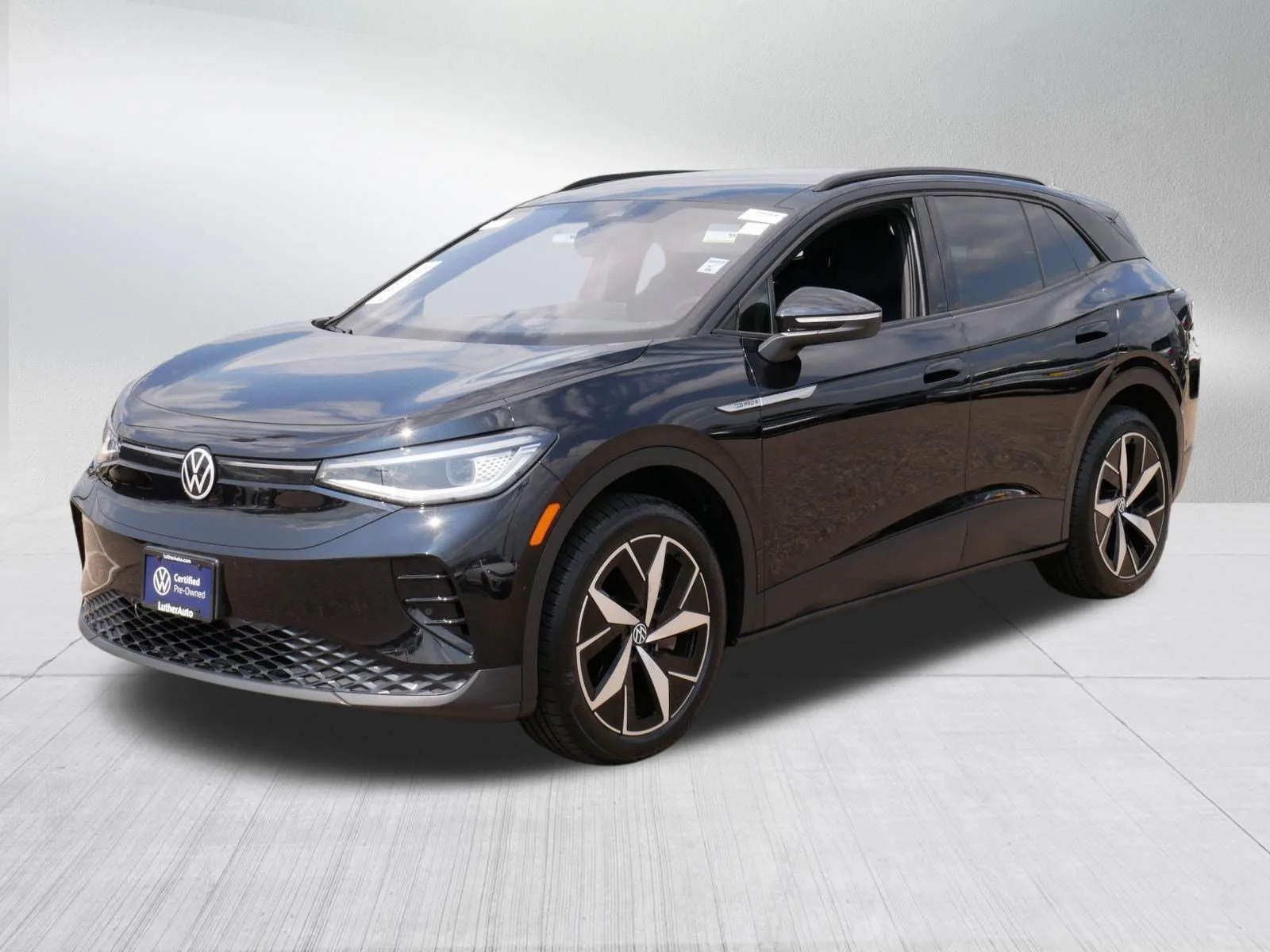 Certified Used 2023 Deep Black Pearl Volkswagen Pro S image 3