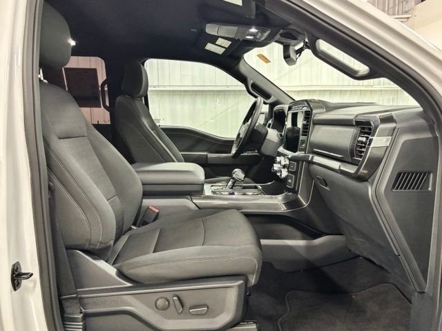 Used 2023 White Ford XLT image 22