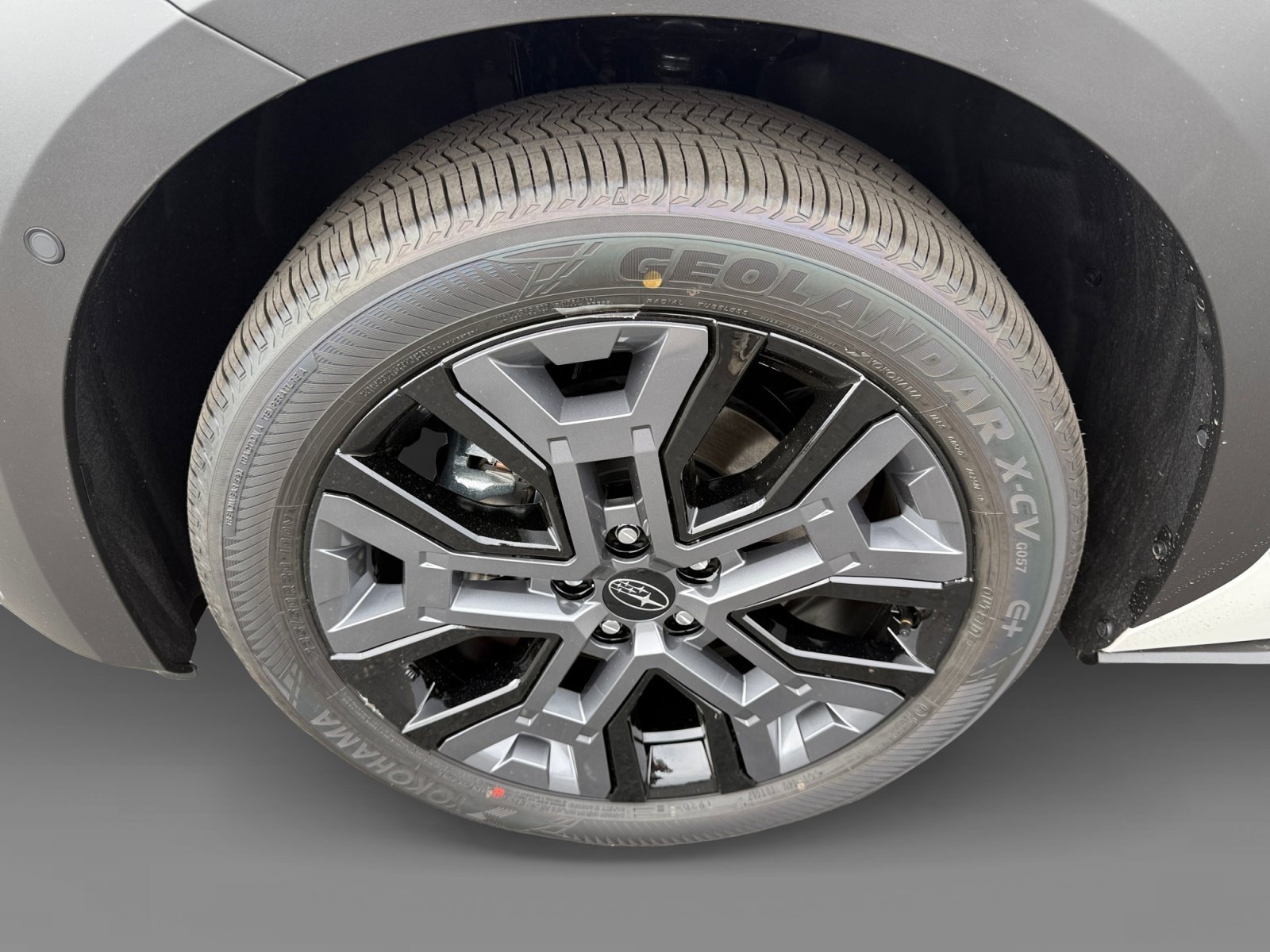 New 2026 CRYSTAL WHITE PEARL Subaru Limited image 9