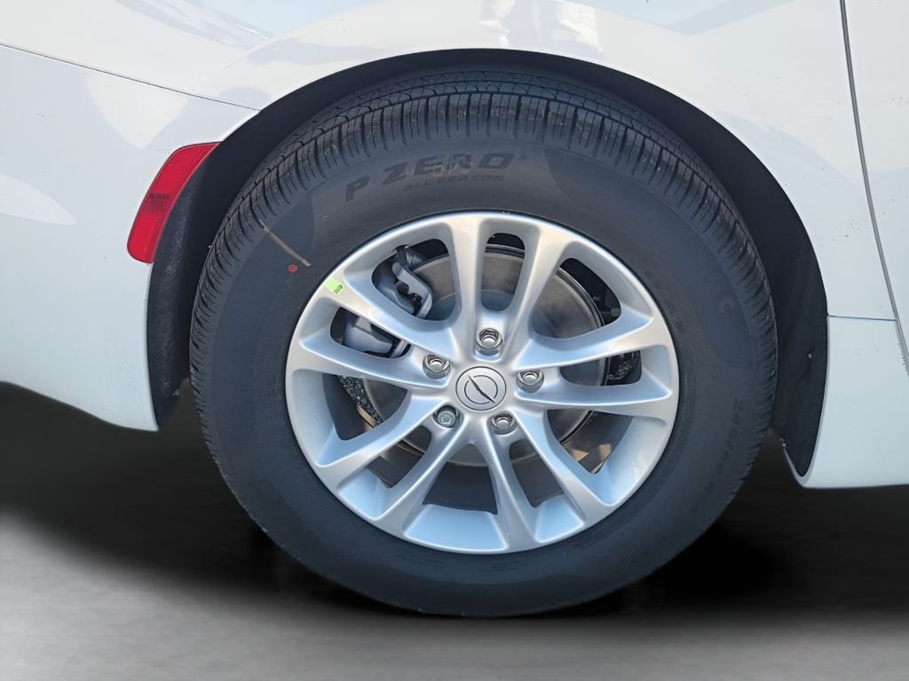 New 2026 Bright White Clear-Coat Exterior Paint Chrysler Select image 19