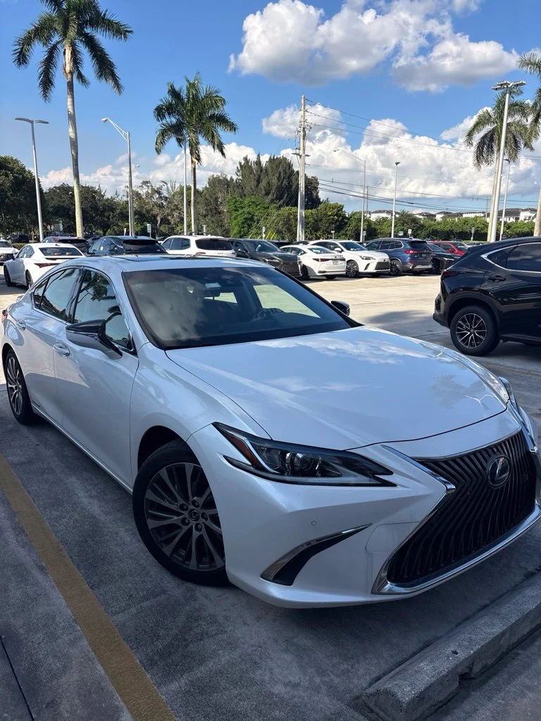 2019 Lexus ES Hybrid