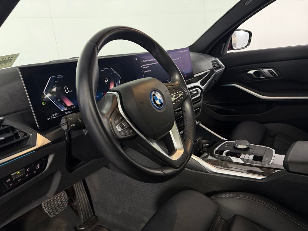 2023 BMW 3 Series 330e - Photo 22