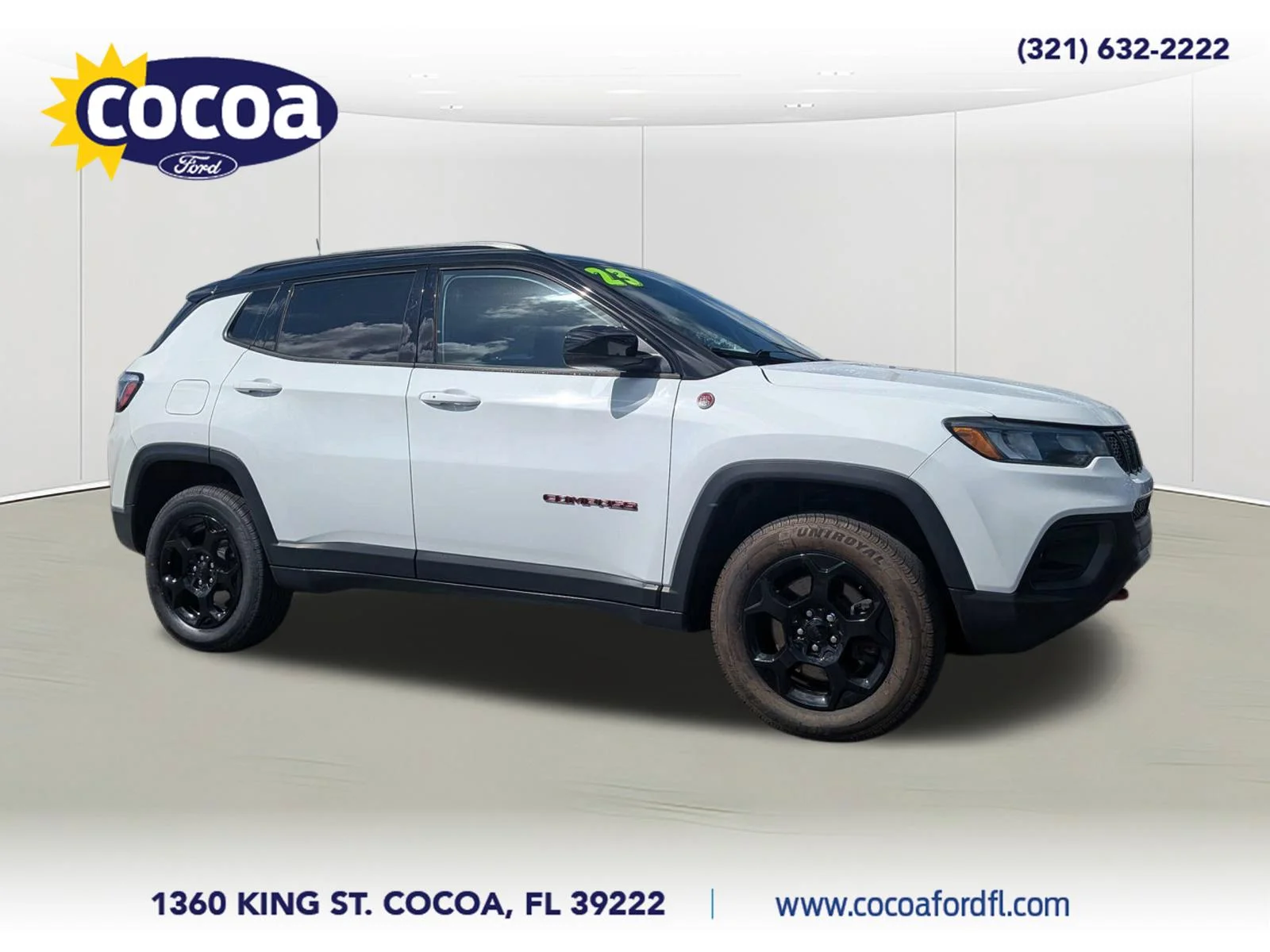 Used 2023 White Jeep Trailhawk image 1