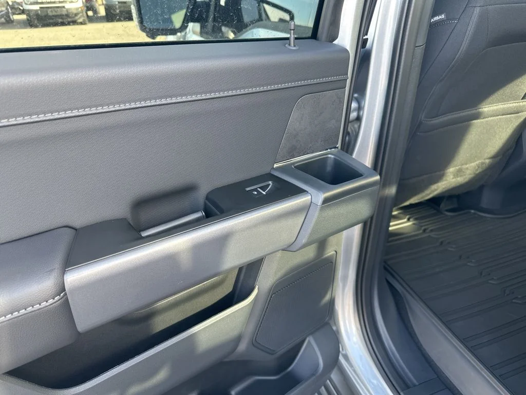 New 2025 Iconic Silver Metallic Ford XLT image 19