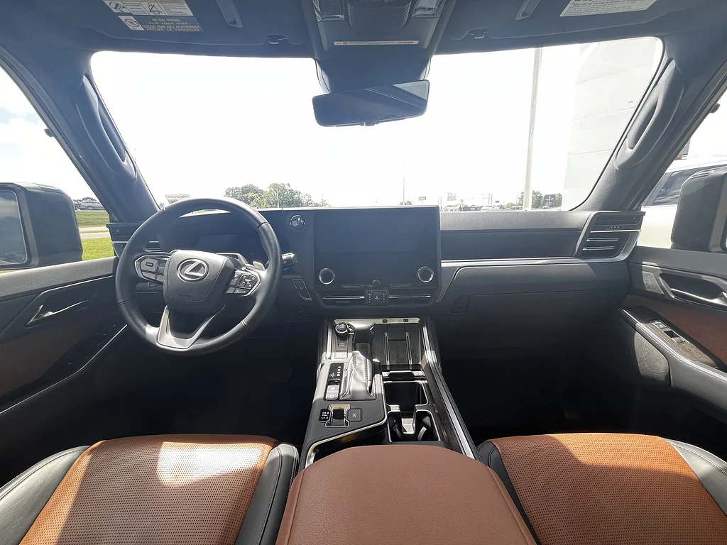 Used 2024 Caviar Lexus Luxury+ image 11