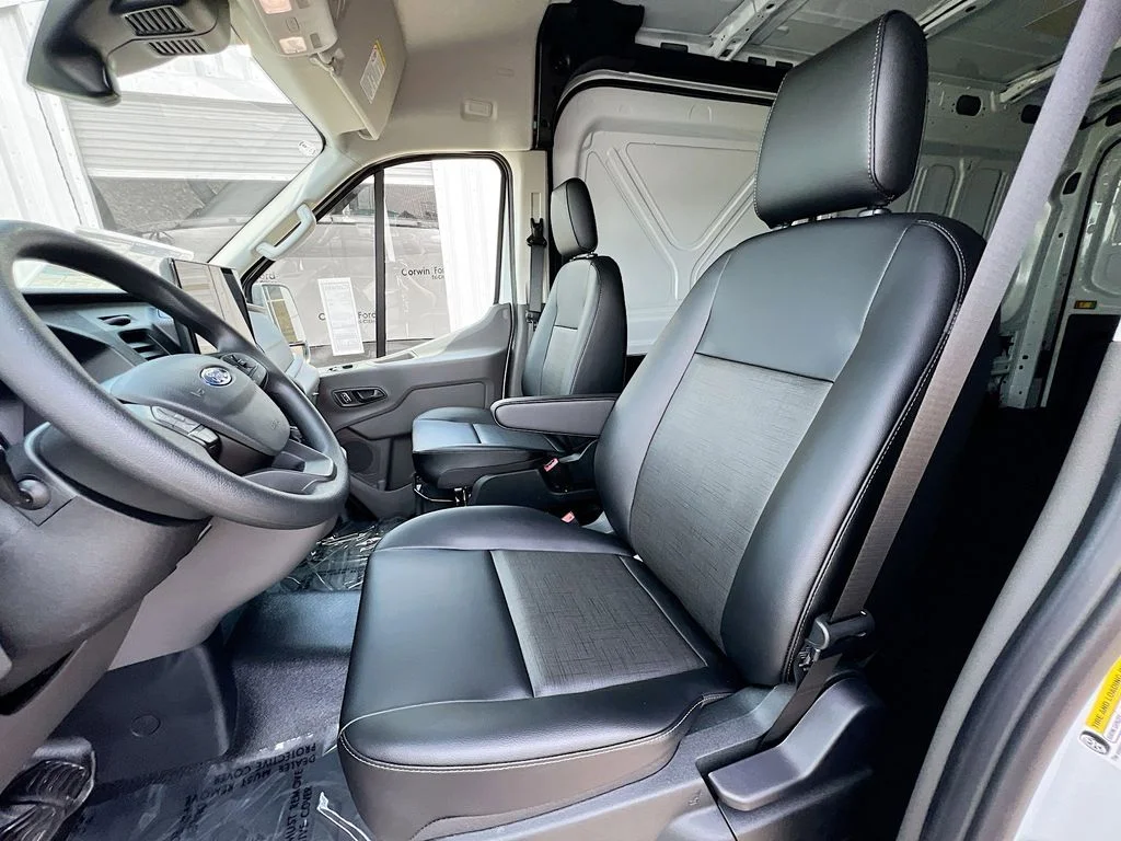 New 2026 Oxford White Ford Base image 20