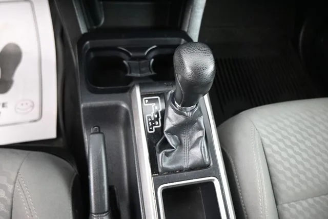 Used 2022 White Toyota SR5 image 61