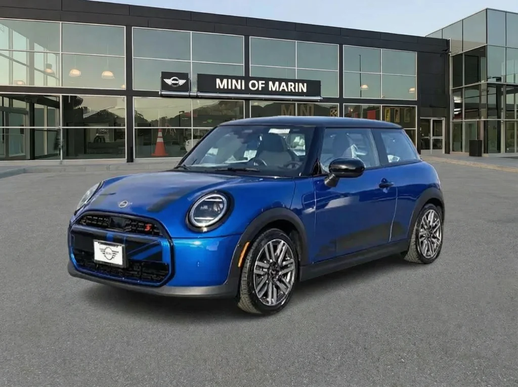 2026 MINI Hardtop Cooper S Signature's photo