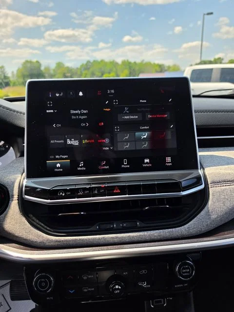 Used 2023 Blue Jeep Latitude Lux image 19