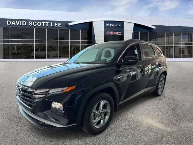 Used 2023 Phantom Black Hyundai SEL image 4