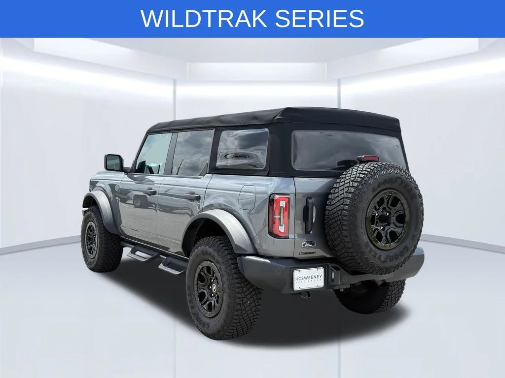 Used 2024 Gray Ford Wildtrak image 3