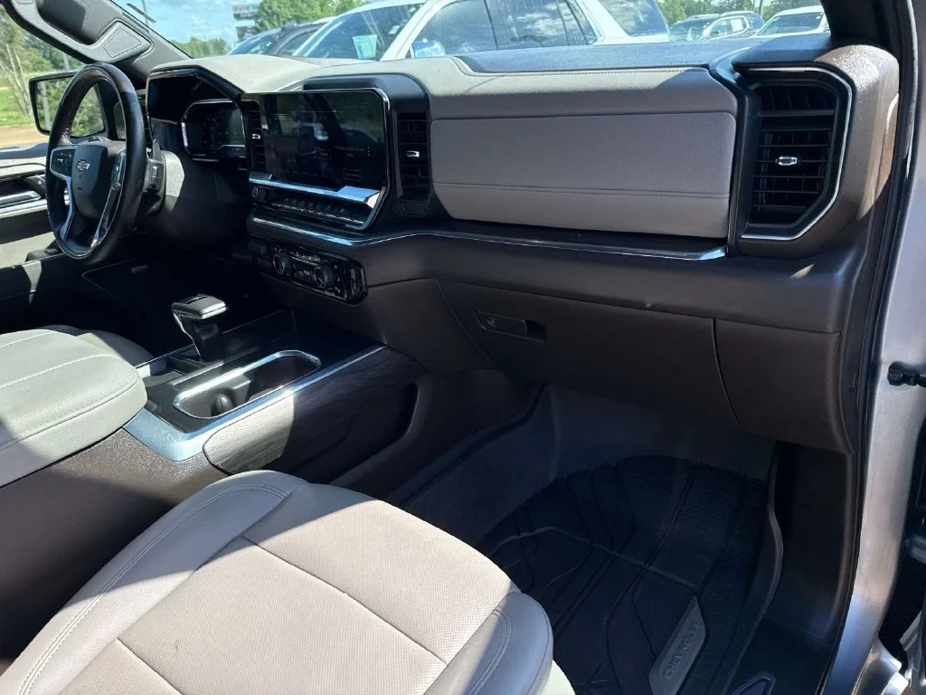 Used 2024 Gray Chevrolet LTZ image 15