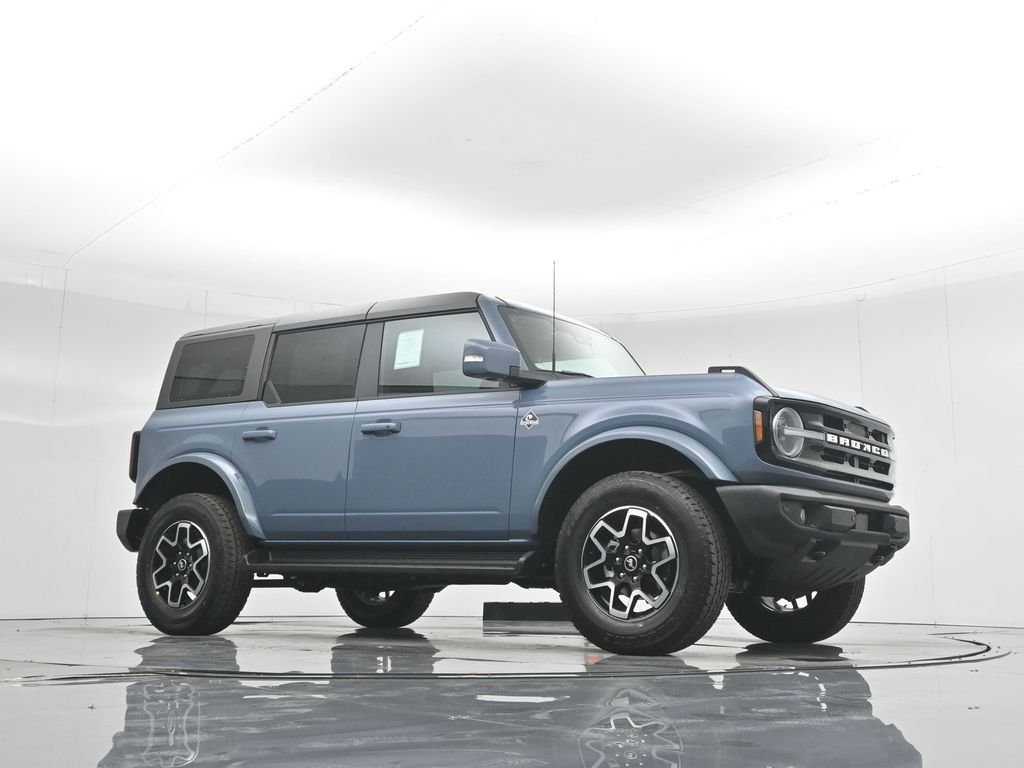 New 2025 Azure Gray Metallic Tri-Coat Ford Outer Banks image 3