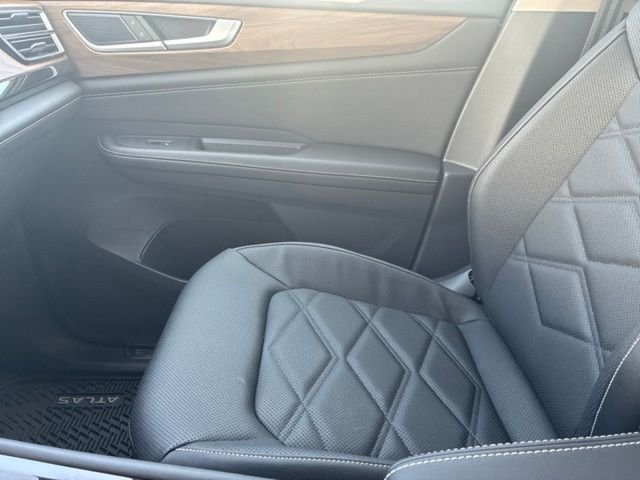 New 2026 Deep Black Volkswagen 2.0T SE w/Technology image 22