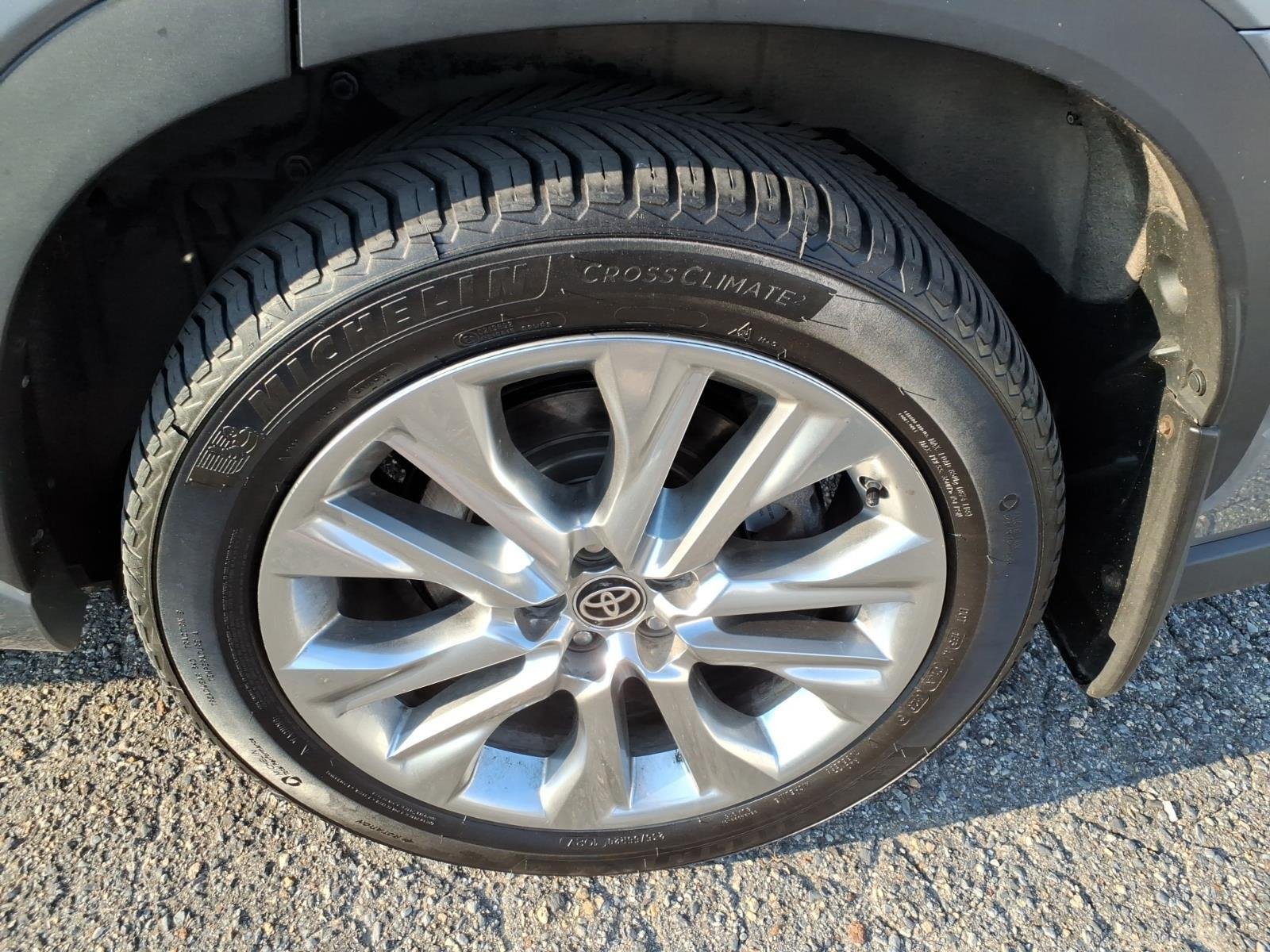 Used 2021 Moon Dust Toyota Limited image 8