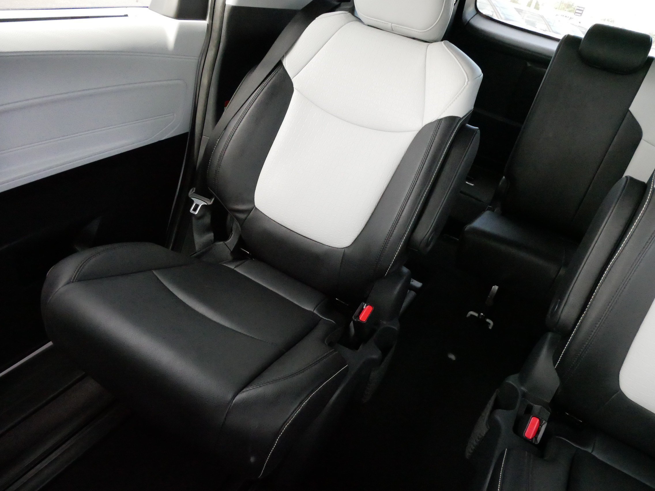 Certified Used 2026 Ice Cap Toyota XSE image 12