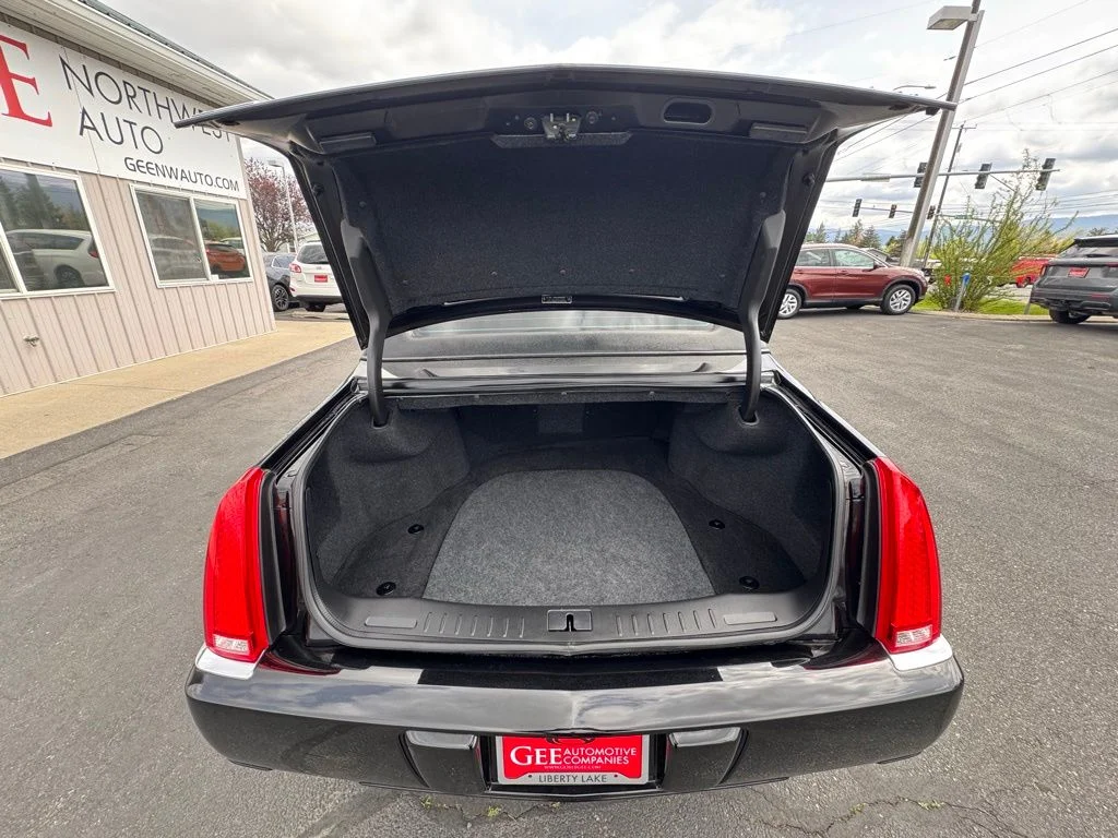 Used 2010 Black Cadillac Base image 20