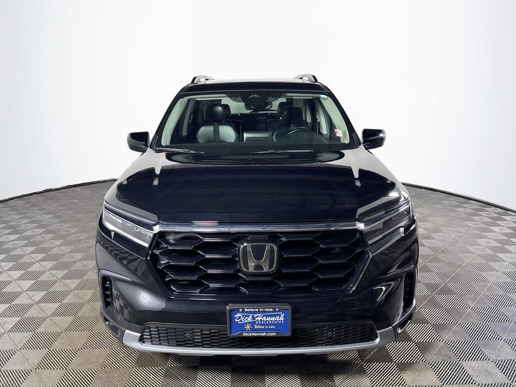 Used 2024 Crystal Black Pearl Honda Touring image 3