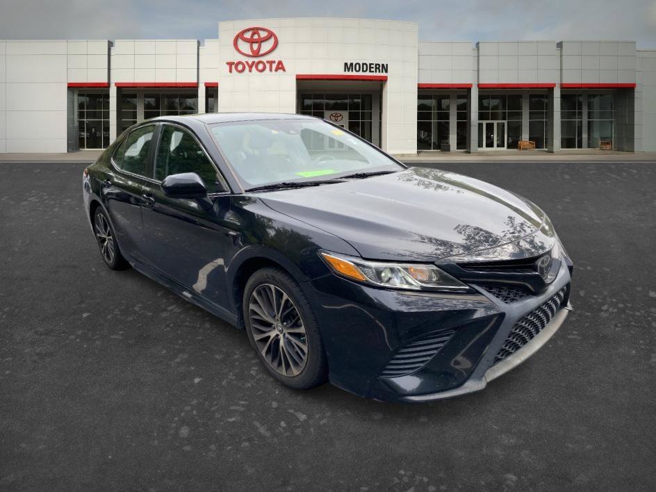 Used 2019 Midnight Black Metallic Toyota SE image 19
