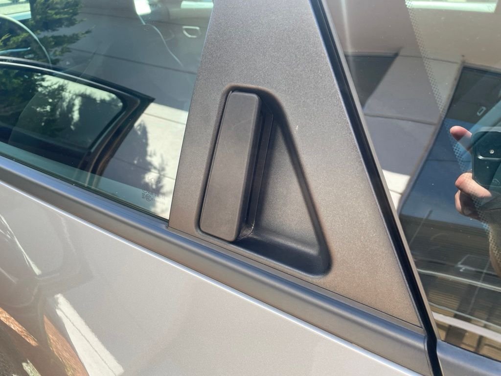 Used 2025 Gray Kia LXS image 17