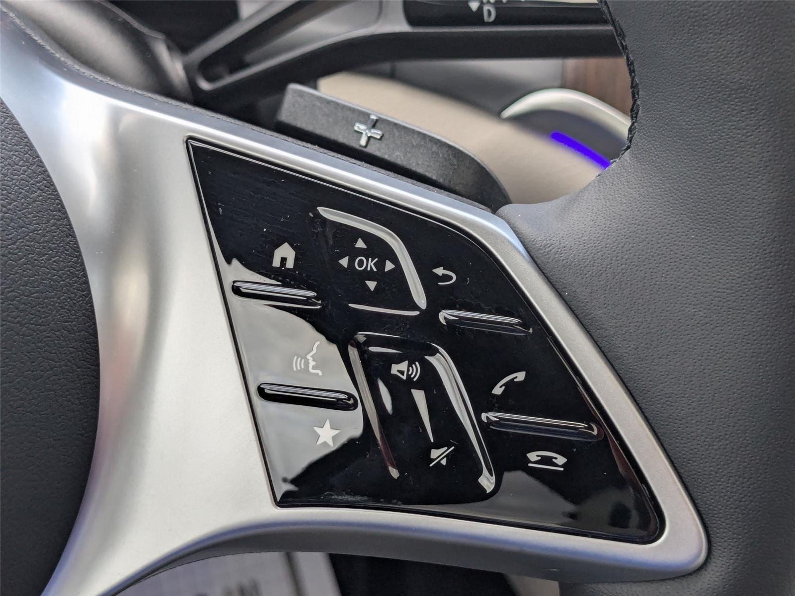 New 2026 Verde Silver Metallic Mercedes-Benz GLC 300 image 18
