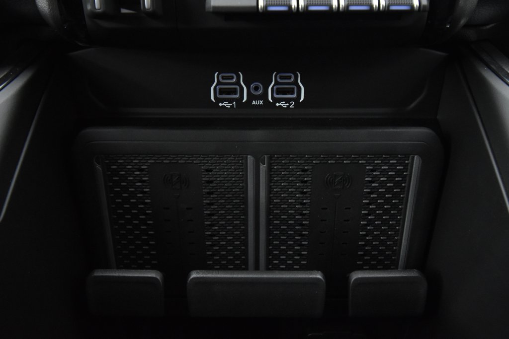New 2026 Diamond Black Crystal Pearl-Coat Exterior Paint RAM Laramie image 27