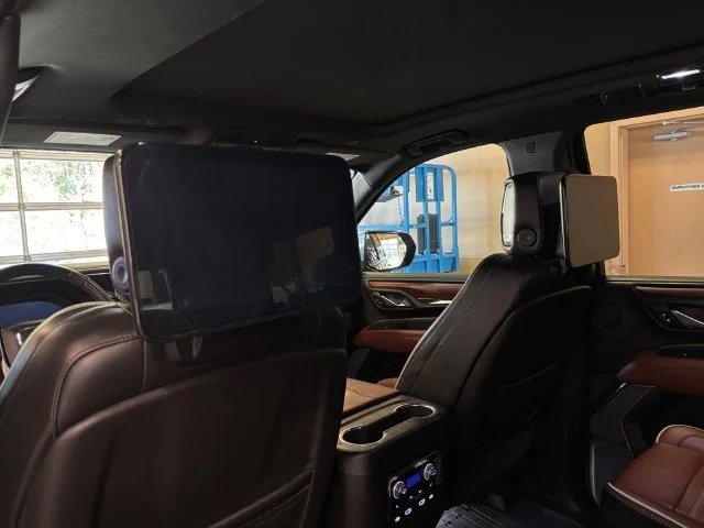 Used 2023 Silver GMC Denali Ultimate image 25