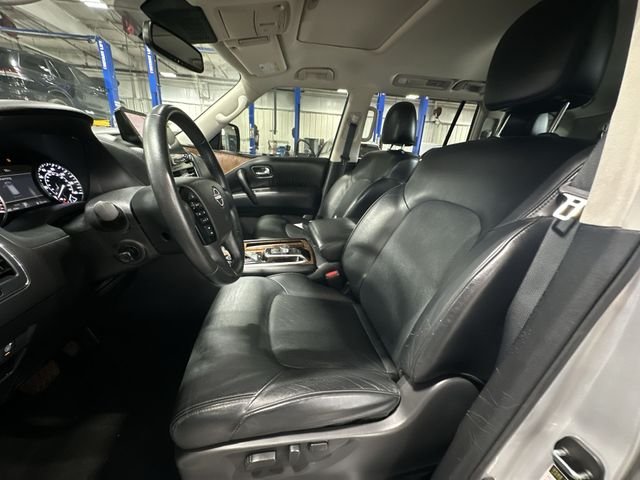 Used 2023 Silver Nissan SL image 17