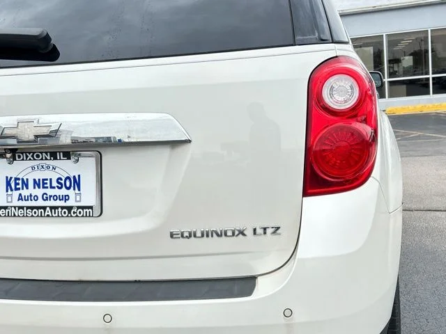 Used 2015 White Chevrolet LTZ image 9