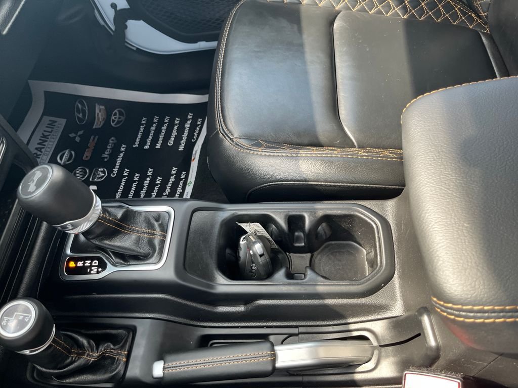Used 2022 White Jeep Unlimited Sahara High Altitude image 21