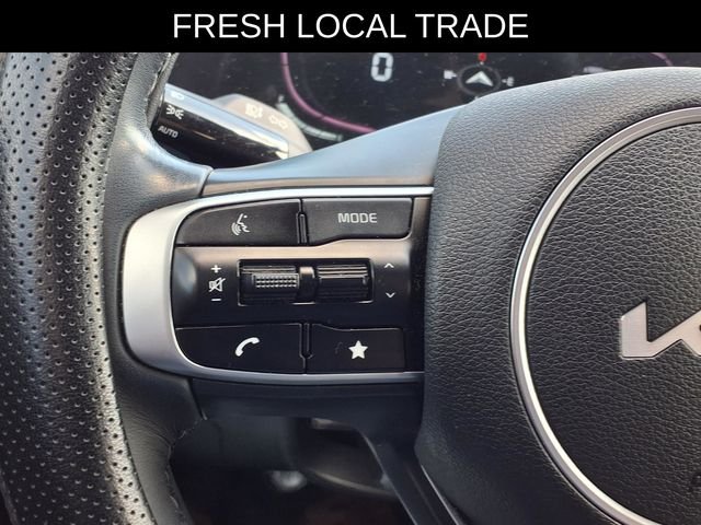 Used 2025 White Kia EX image 22
