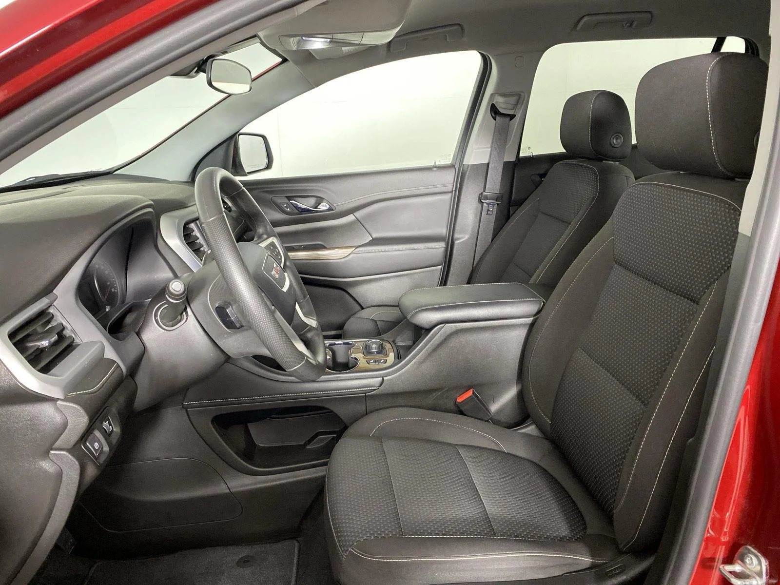 Used 2023 VOLCANIC RED TINTCOAT GMC SLE image 10