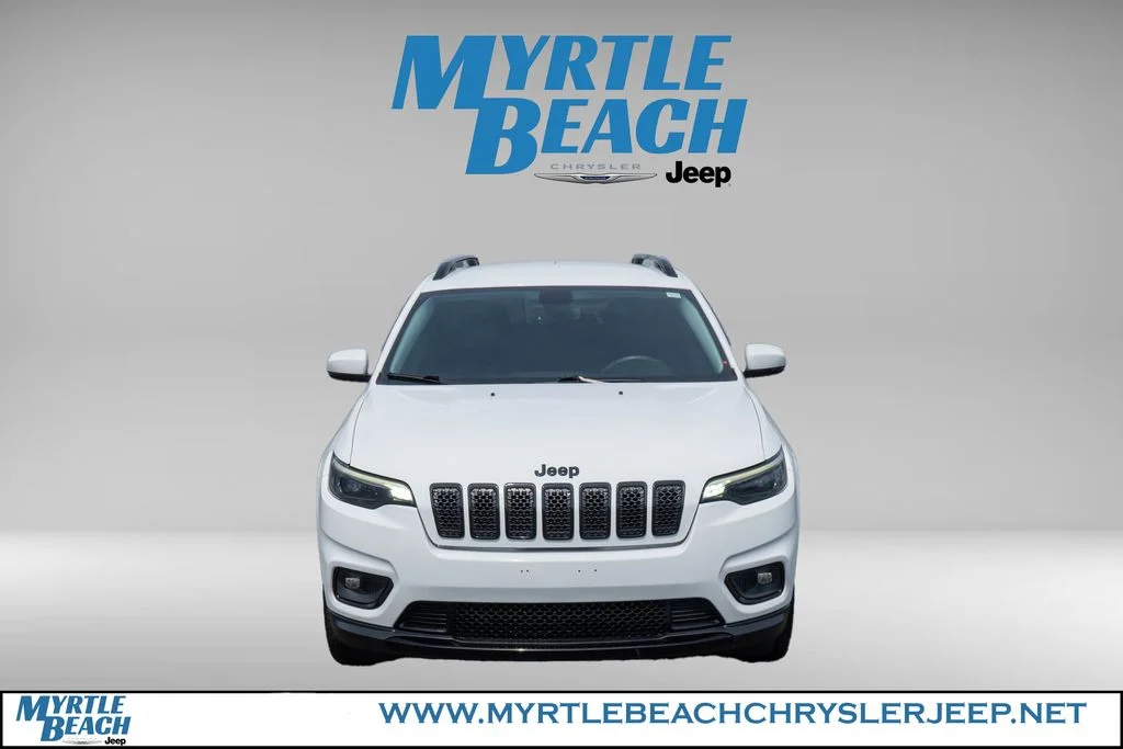 Used 2020 Bright White Clearcoat Jeep Latitude Plus image 9